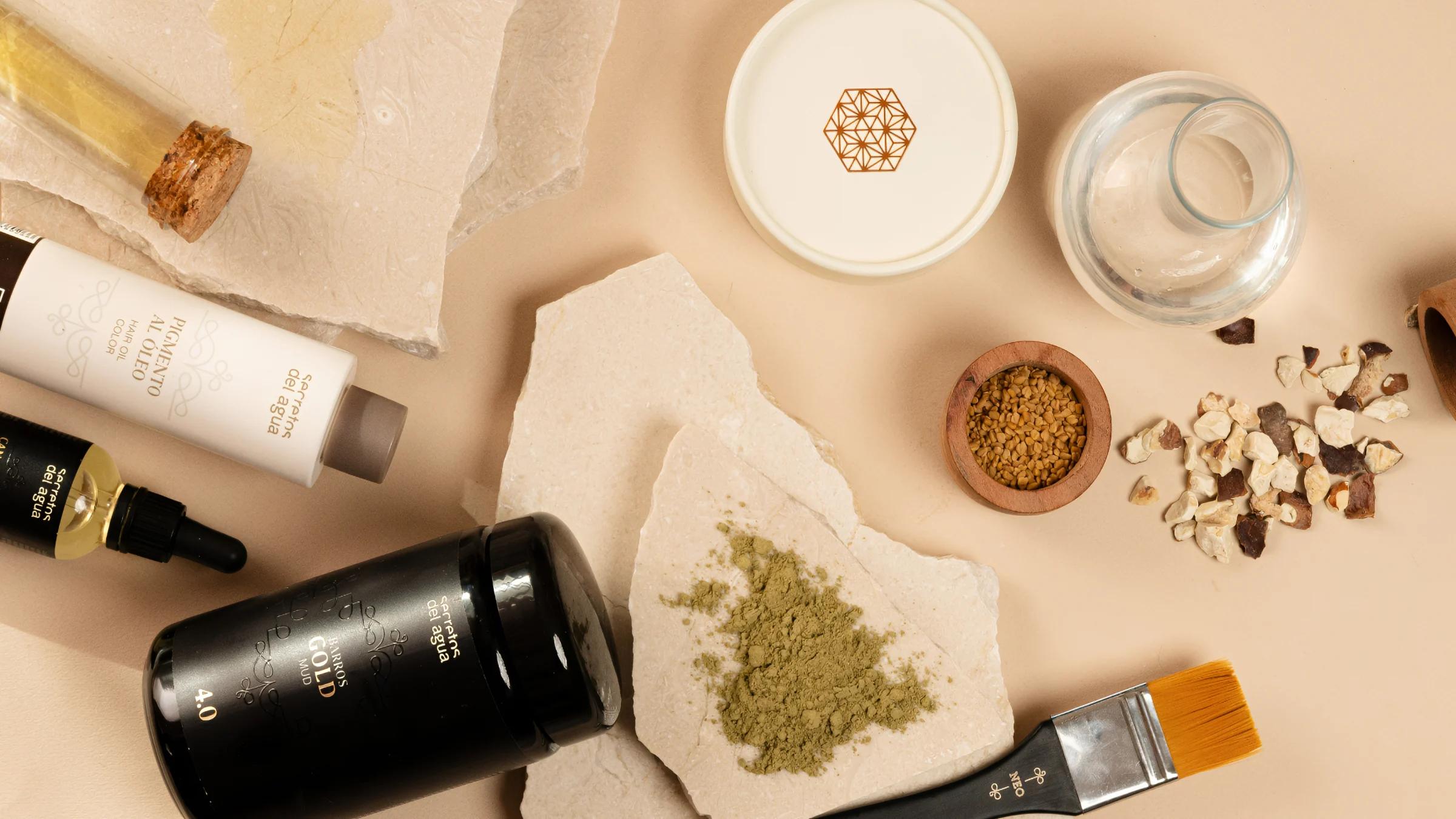 Imagen editorial de tratamiento de belleza para Barro Original.
